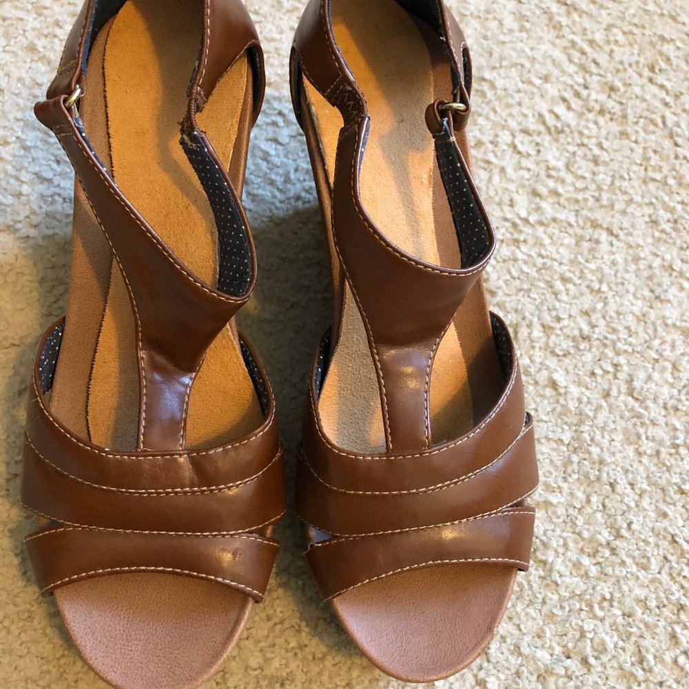 Dr. Scholl's Size 7.5 Wedge Sandals